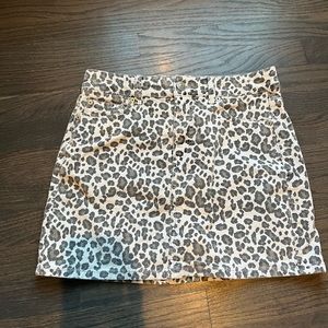american eagle cheetah mini skirt